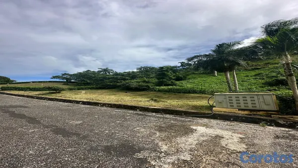 solares y terrenos - Terreno de 1,725 refugio de Oro en las Montañas 9