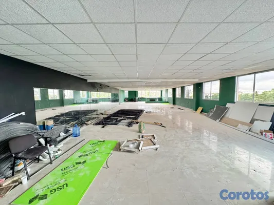 oficinas y locales comerciales - Local Comercial en Alquiler ENSANCHE QUISQUEYA USD 2