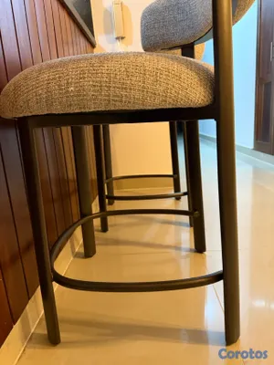 muebles y colchones - Taburetes o sillas altas de ILUMEL nuevas RD$20,000.00 ambas 3