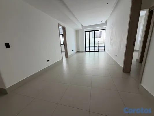 apartamentos - alquiló Evaristo Morales piso 3 dos habitaciones 2.5 baños dos parqueos balcón  2