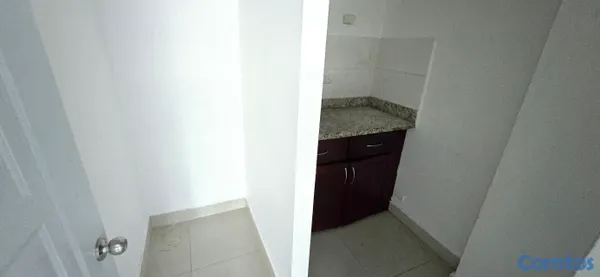 oficinas y locales comerciales - alquilo local comercial 1er piso próximo a las carreras santiago  4