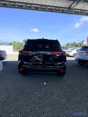 jeepetas y camionetas - Toyota higlander le 2021 clean carfax  3