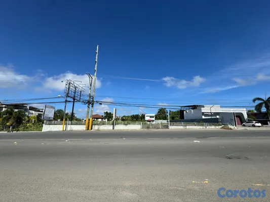 solares y terrenos - Solar Comercial En Venta Frente A Terranova Estate 4