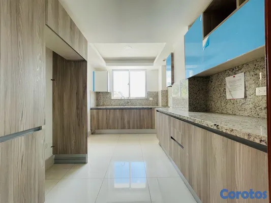 apartamentos - Apartamento en venta (247mts) 3 habitaciones y 2 balcones  2
