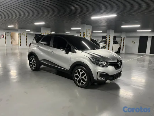 jeepetas y camionetas - Renault Captur 2021 | 24,300 KM | Automática 3