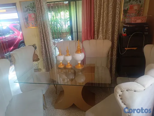muebles y colchones - vendo juego de comedor de seis sillas con tope de cristal. 9