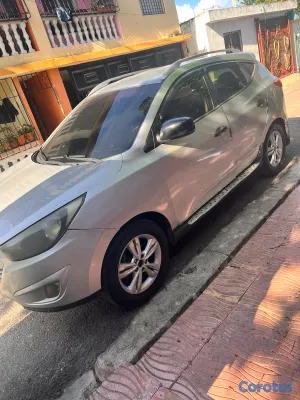 jeepetas y camionetas - Hyundai Tucson 2013 cm nueva 10