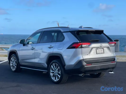jeepetas y camionetas - Toyota RAV4 XLE 2024 2