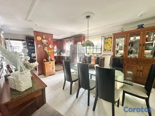 casas - Casa de Dos Niveles en Residencial Las Colinas de  3
