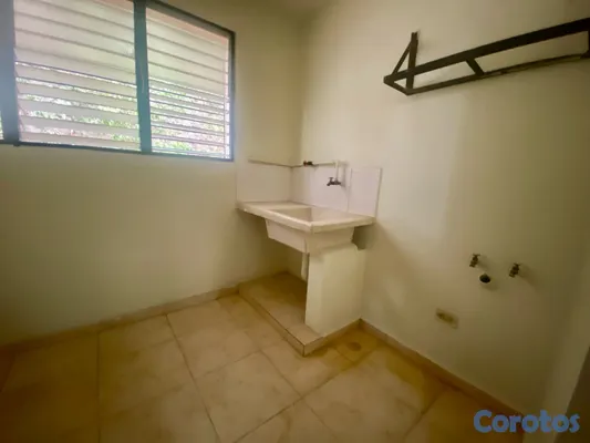 apartamentos - Segundo nivel de venta en Los Cerros de Gurabo, stg. 5