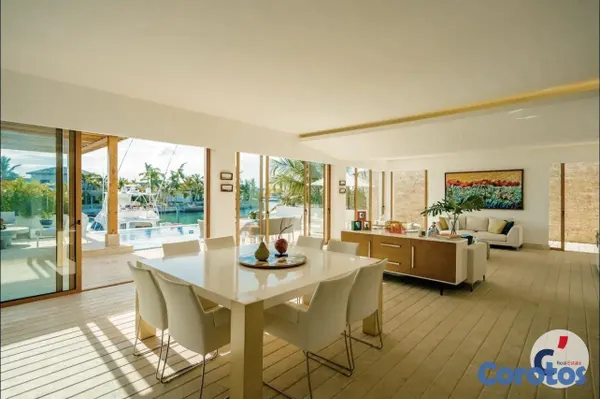 casas - Villa Frente al Mar en la Marina de Cap Cana – Vis 8