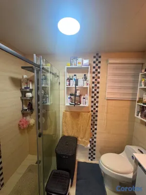 apartamentos - vendo renacimiento segundo nivel con terraza  tres habitaciones com su baño dos 8