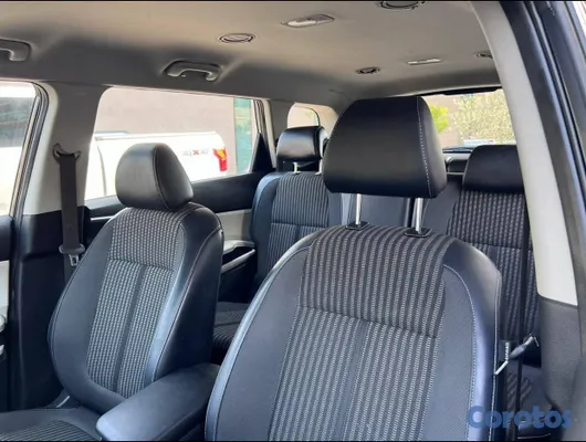jeepetas y camionetas - KIA CARENS 2023 10