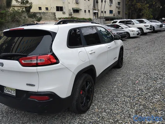 jeepetas y camionetas - JEEP LATITUD  6