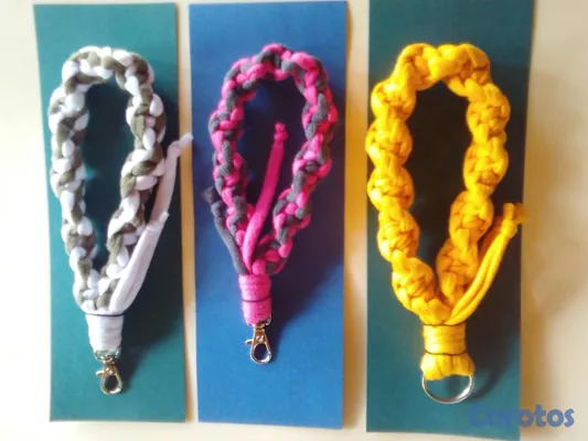 decoración y accesorios - Llaveros en macrame. 2