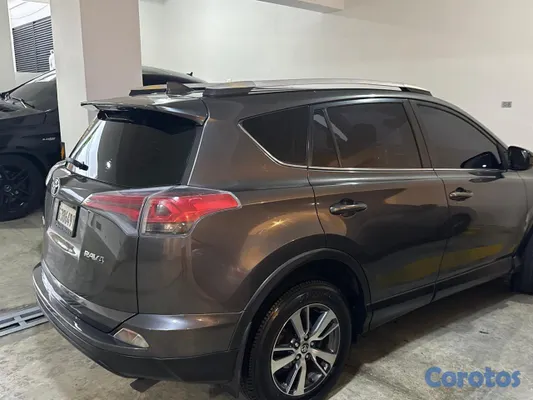 jeepetas y camionetas - Rav4 2017 unico dueno en excelentes condiciones 3