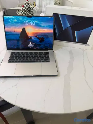 computadoras y laptops - VENDO MACBOOK PRO 16" 7