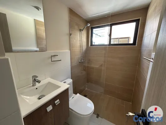 apartamentos - Se alquila apartamento vacío a estrenar en Punta C 6