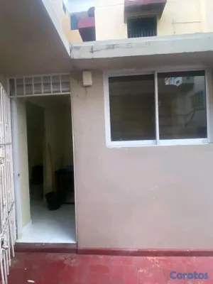 habitaciones y viviendas compartidas - Habitacion estudio de alquiler. Gazcue 7