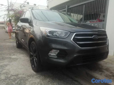 FORD ESCAPE SE 2019, Clean Carfax, Nitida