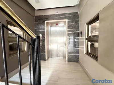 AMPLIO APARTAMENTO EN ALQUILER DE 215 M² EN EL CEN