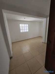 SE VENDE AMPLIA CASA - COLINAS DE LOS RÍOS 