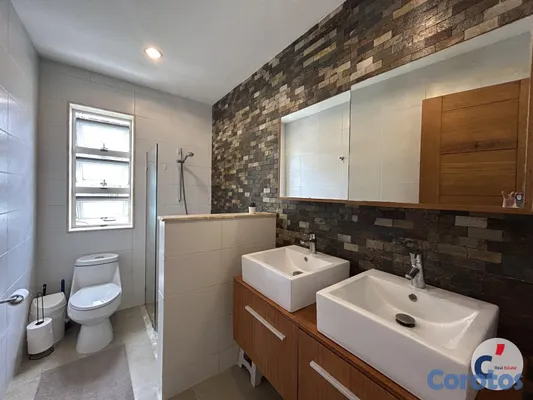 casas - Acogedora y Amplia Villa en Alquiler a Largo Plazo 3