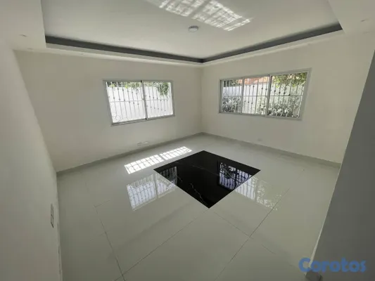 casas - Alquilo casa en Reparto Los Ojos 7