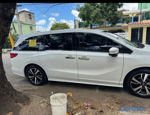 jeepetas y camionetas - honda Odyssey élite full año 2020 
60.000 millas recién importada  3