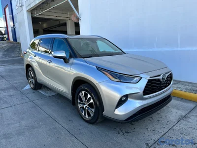Toyota highlander 2022 XLE 4x4
