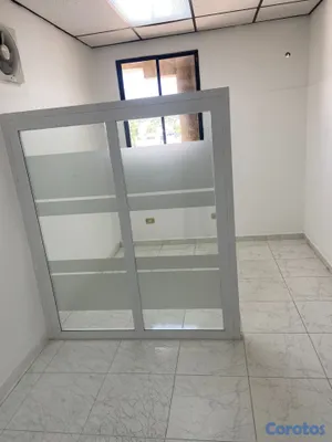 oficinas y locales comerciales - Local de Renta  en Santiago, Estrella sádhala 3