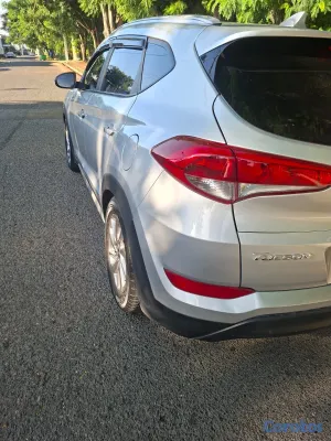 jeepetas y camionetas - Hyundai Tucson 2016 americana buenas condiciones  2