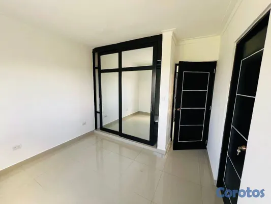apartamentos - Rento Apartamento 2do Piso en la Autopista de San  6