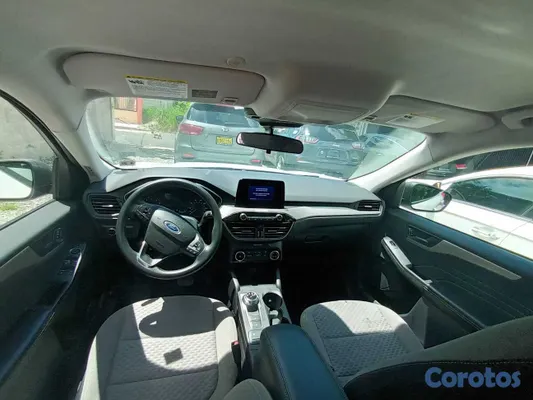 jeepetas y camionetas - Ford escape SE año 2020 buena para todo 5