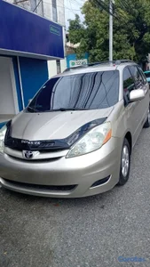 ¡EN VENTA! TOYOTA SIENNA 2010