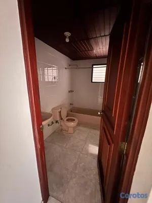 apartamentos - Se alquila apartamento de 2 habitaciones en Evaristo Morales  2