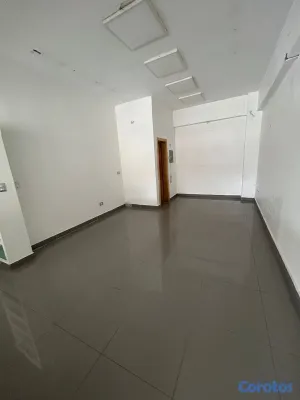 oficinas y locales comerciales - local en alquiler en el primer nivel en los prados 7