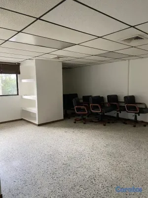 oficinas y locales comerciales - Locales de oficina en Av. 27 de febrero, El vergel 2