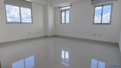 Apartamento Moderno con Vista la Mar / piso alto