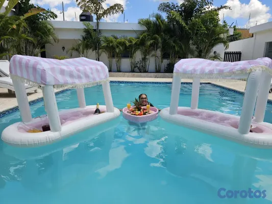 casas vacacionales y villas - The White Rock Hotel B&B  Este lugar inolvidable para escaparte con tu familia. 5