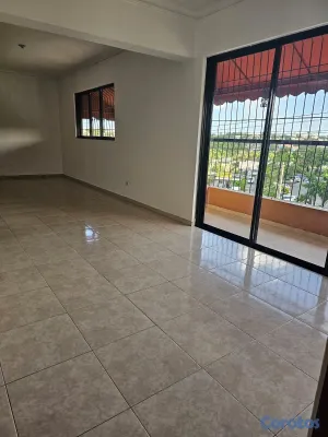 apartamentos - vendo altos De Arroyo hondo tres habitaciones dos baños dos parqueos balcón serv 7