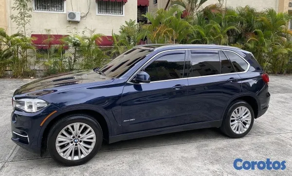 jeepetas y camionetas - 2017 bmw x5 xDrive35i  $22,000 como nueva 10