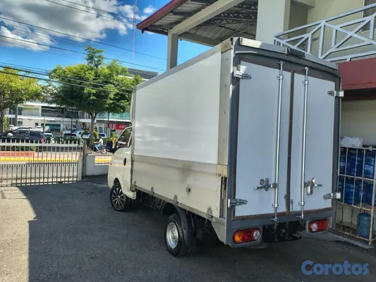 camiones y vehiculos pesados - HYUNDAI PORTER II AÑO 2014-Camión de carga 1 tonel 6