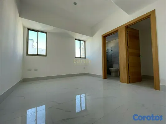 apartamentos - Apartamento en venta en los Cacicazgos (221mts2) de 3 habitaciones con baño c/u 8