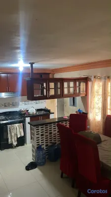 casas - Se Vende O se Alquila, Ubicado en la Urbanización Luz María  5