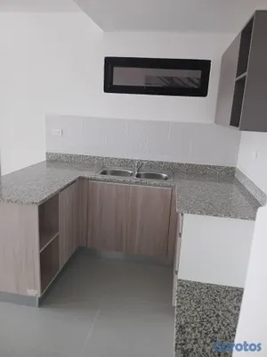 apartamentos - Alquiler apartamento Nuevo en 2do piso en SAN ISID 6