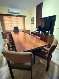 Venta de mesa de conferencia con sillas 