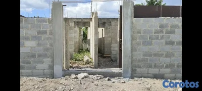 Terreno con MEJORA cerrado con VERJA