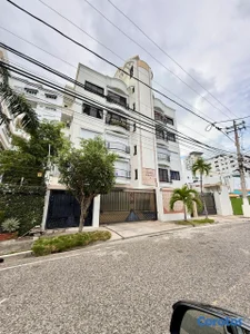 los Casicasgos próx al hotel Dominican fiesta piso 5 de 3 hab con baños 