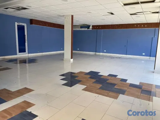 oficinas y locales comerciales - LOCAL COMERCIAL EN LOS PRADOS 3